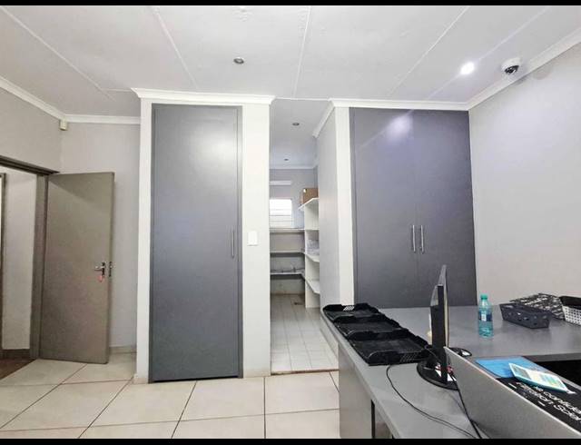 BUSINESS FOR SALE IN ALBERTON NORTH